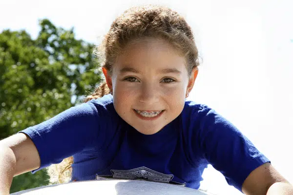 young-child-with-braces young-child-with-braces